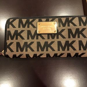 Michael Kors wallet